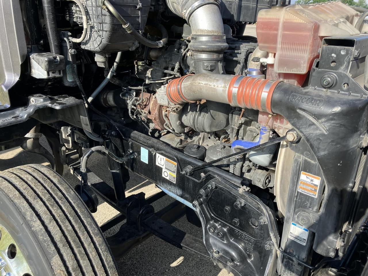 2021 Peterbilt 579 in Rochester, MN — photo 8