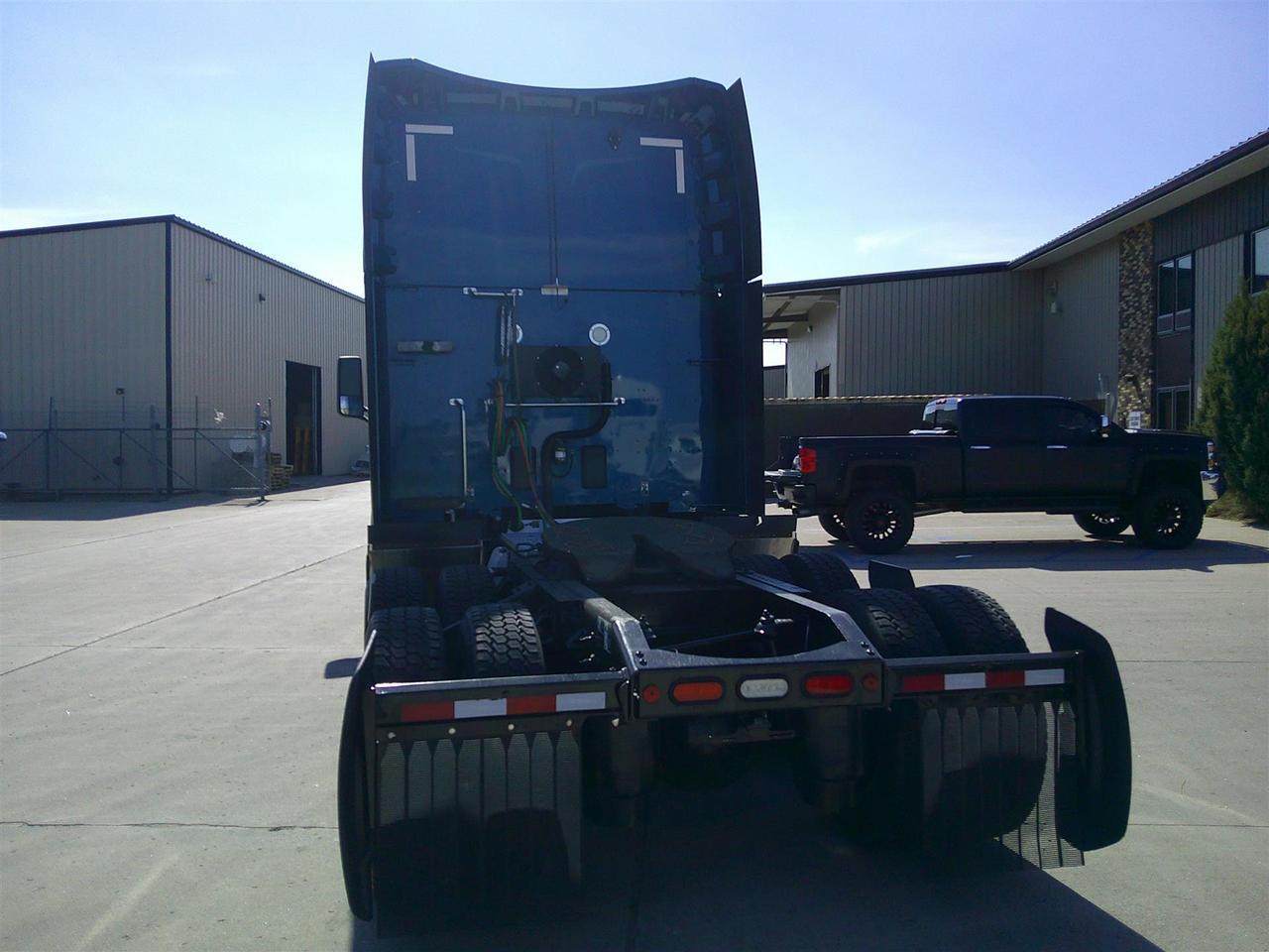 2021 Peterbilt 579 in Fargo, ND — photo 6