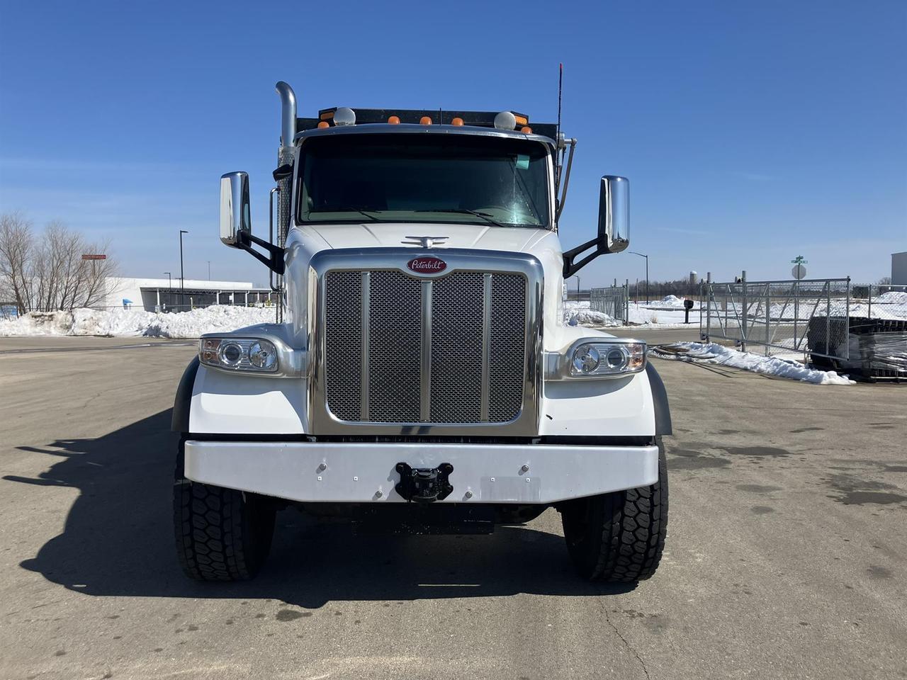 2022 Peterbilt 567 in Rochester, MN — photo 2