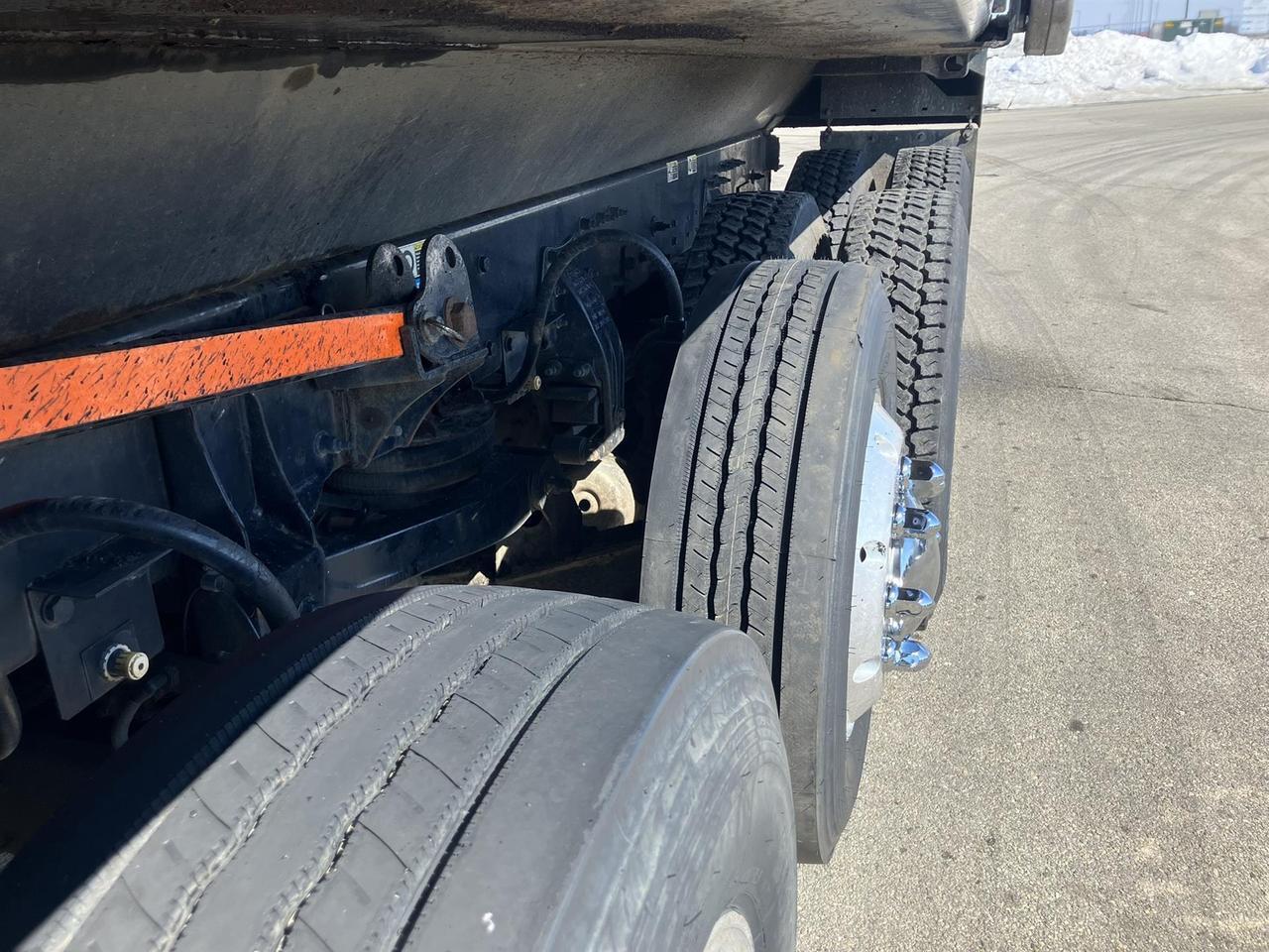 2022 Peterbilt 567 in Rochester, MN — photo 9