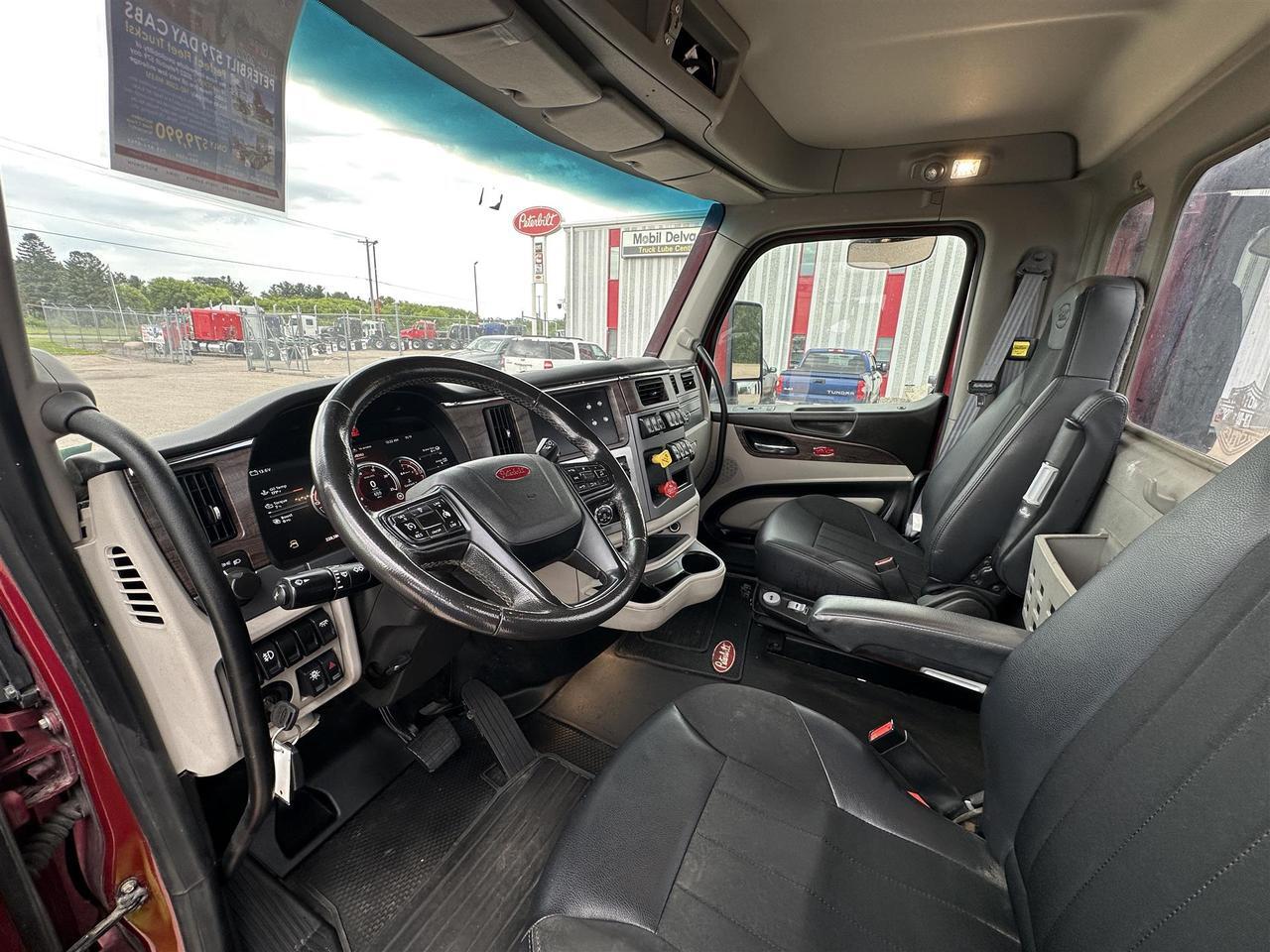 2022 Peterbilt 579 in Eau Claire, WI — photo 9