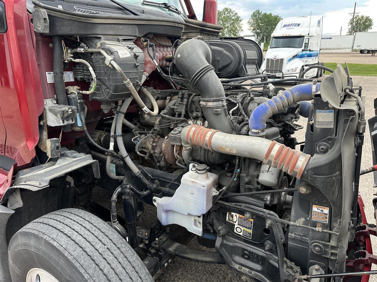 2022 Peterbilt 579 in Eau Claire, WI — photo 8
