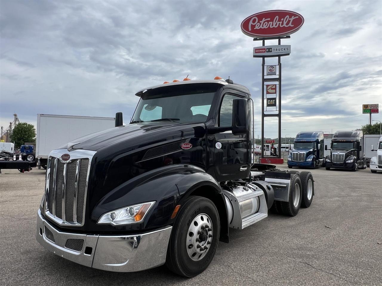 2022 Peterbilt 579