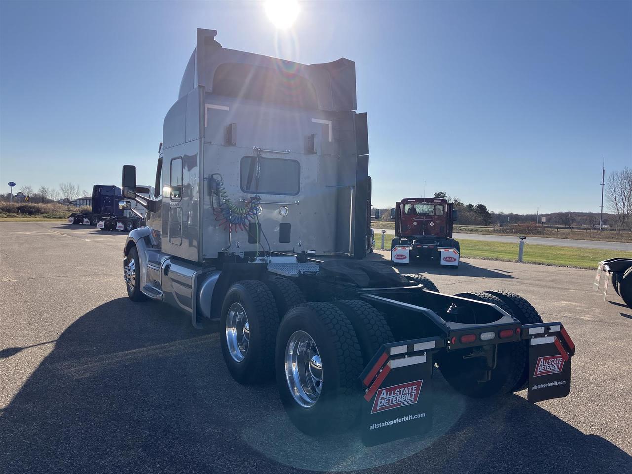 2022 Peterbilt 579 in Rochester, MN — photo 4