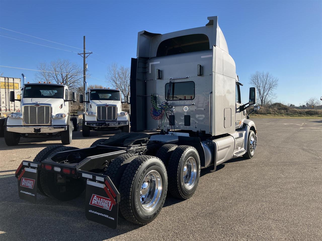 2022 Peterbilt 579 in Rochester, MN — photo 6