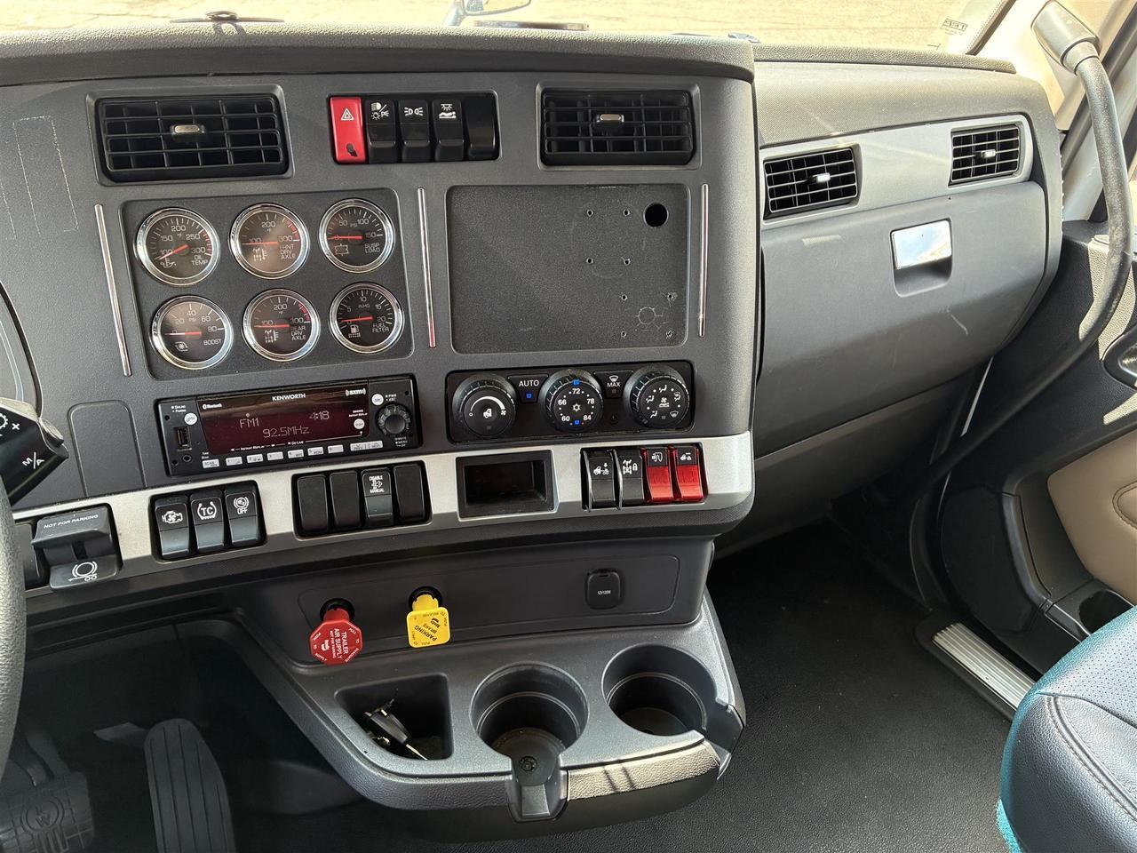 2023 Kenworth T680 in South St. Paul, MN — photo 11