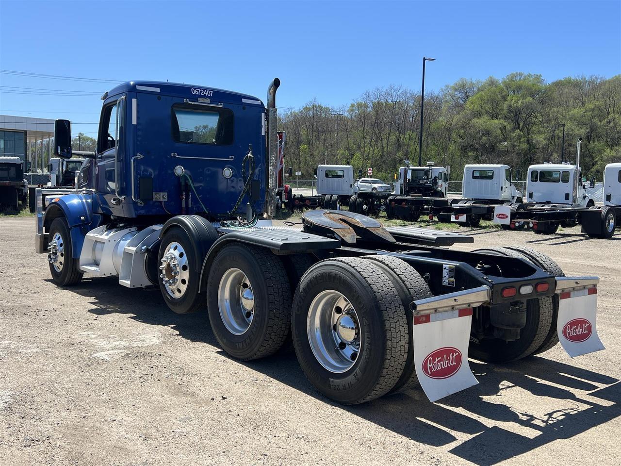 2023 Peterbilt 567 in Eau Claire, WI — photo 2