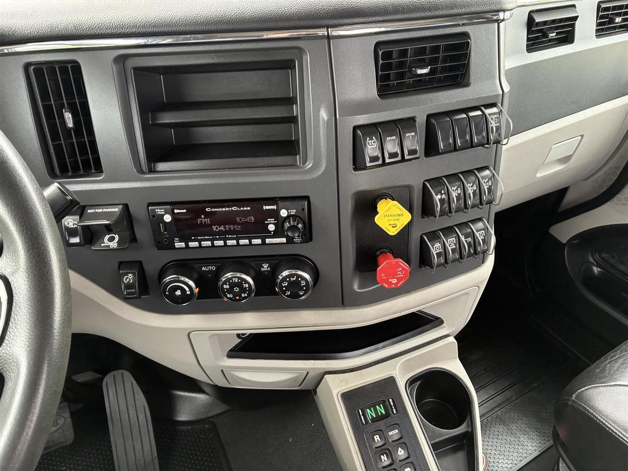 2023 Peterbilt 567 in Fargo, ND — photo 11