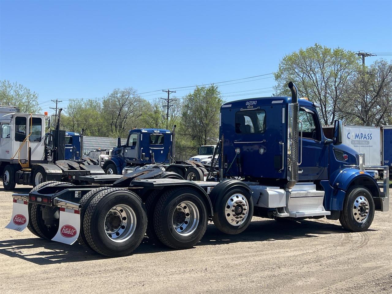 2023 Peterbilt 567 in South St. Paul, MN — photo 6