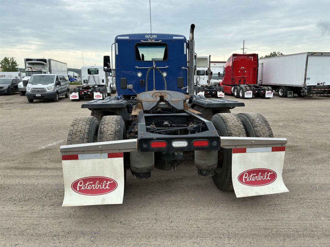 2023 Peterbilt 567 in South St. Paul, MN — photo 3