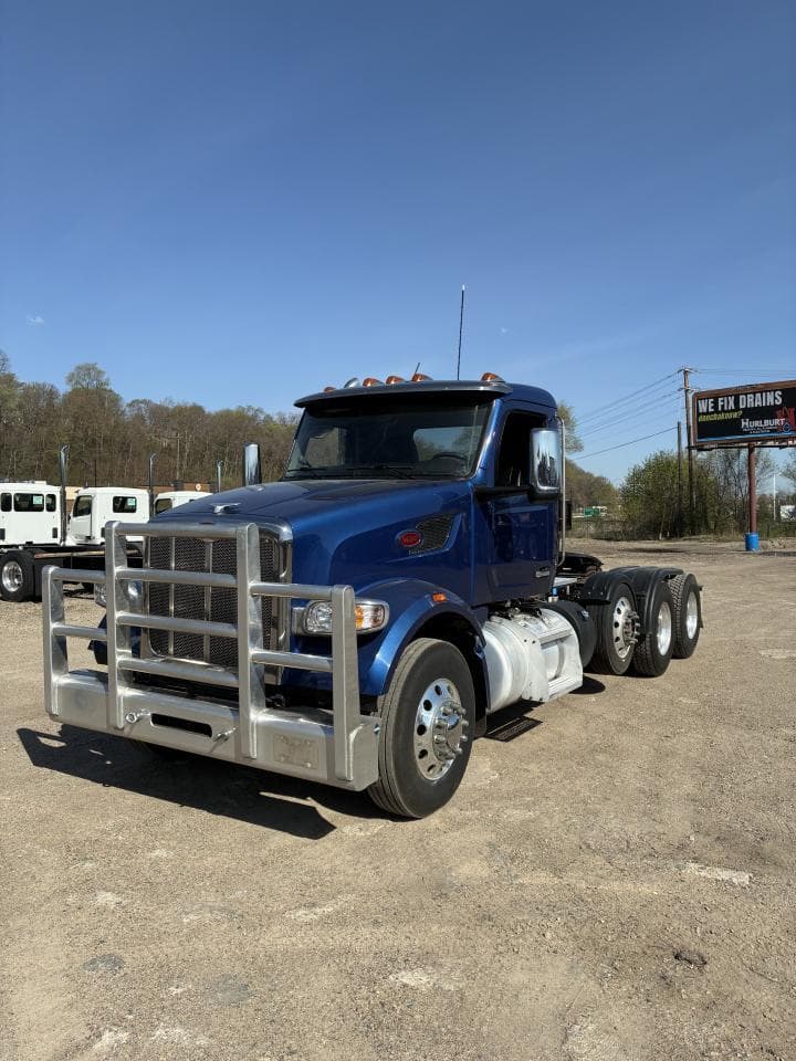 2023 Peterbilt 567