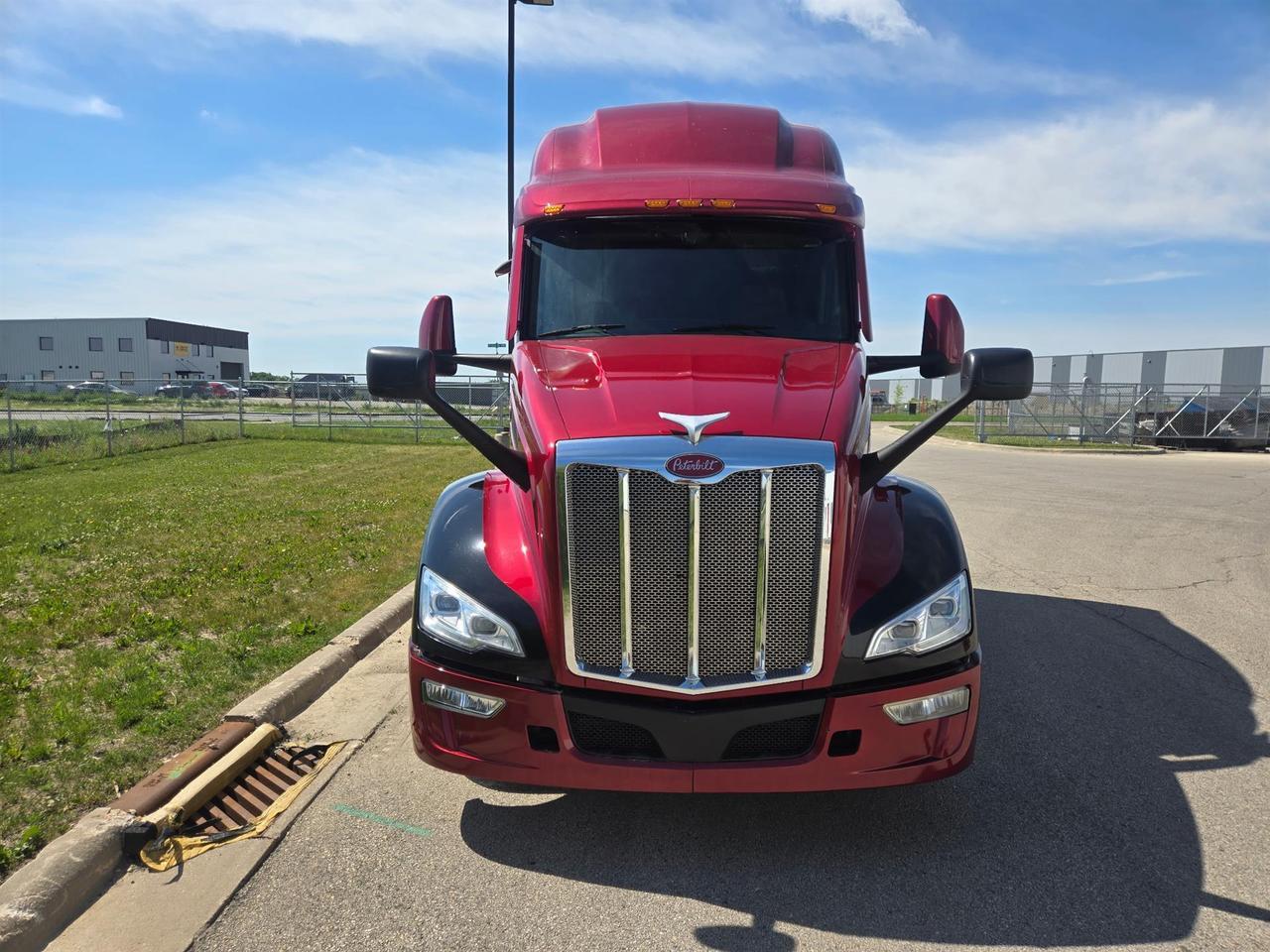 2023 Peterbilt 579