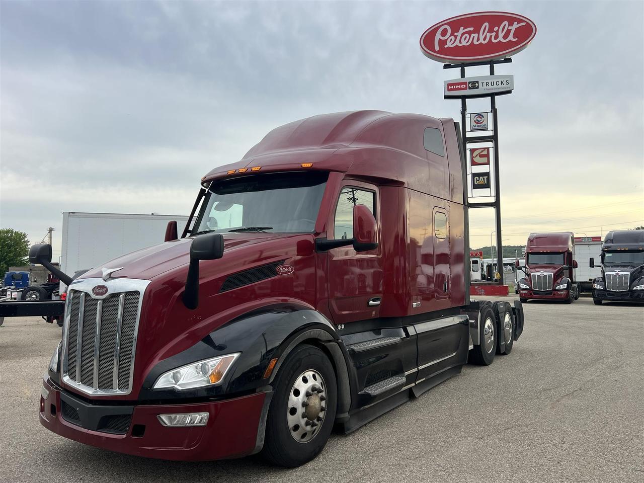 2023 Peterbilt 579 in South St. Paul, MN — photo 12