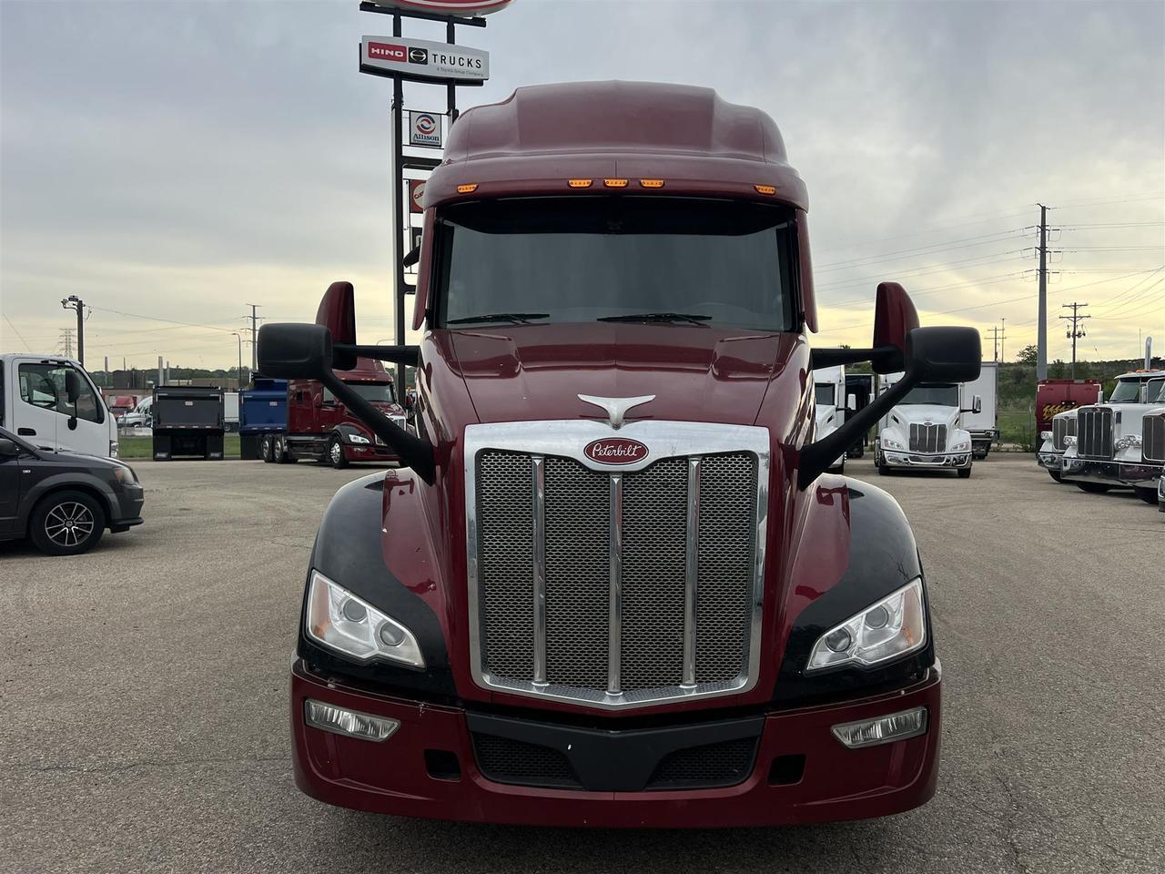 2023 Peterbilt 579