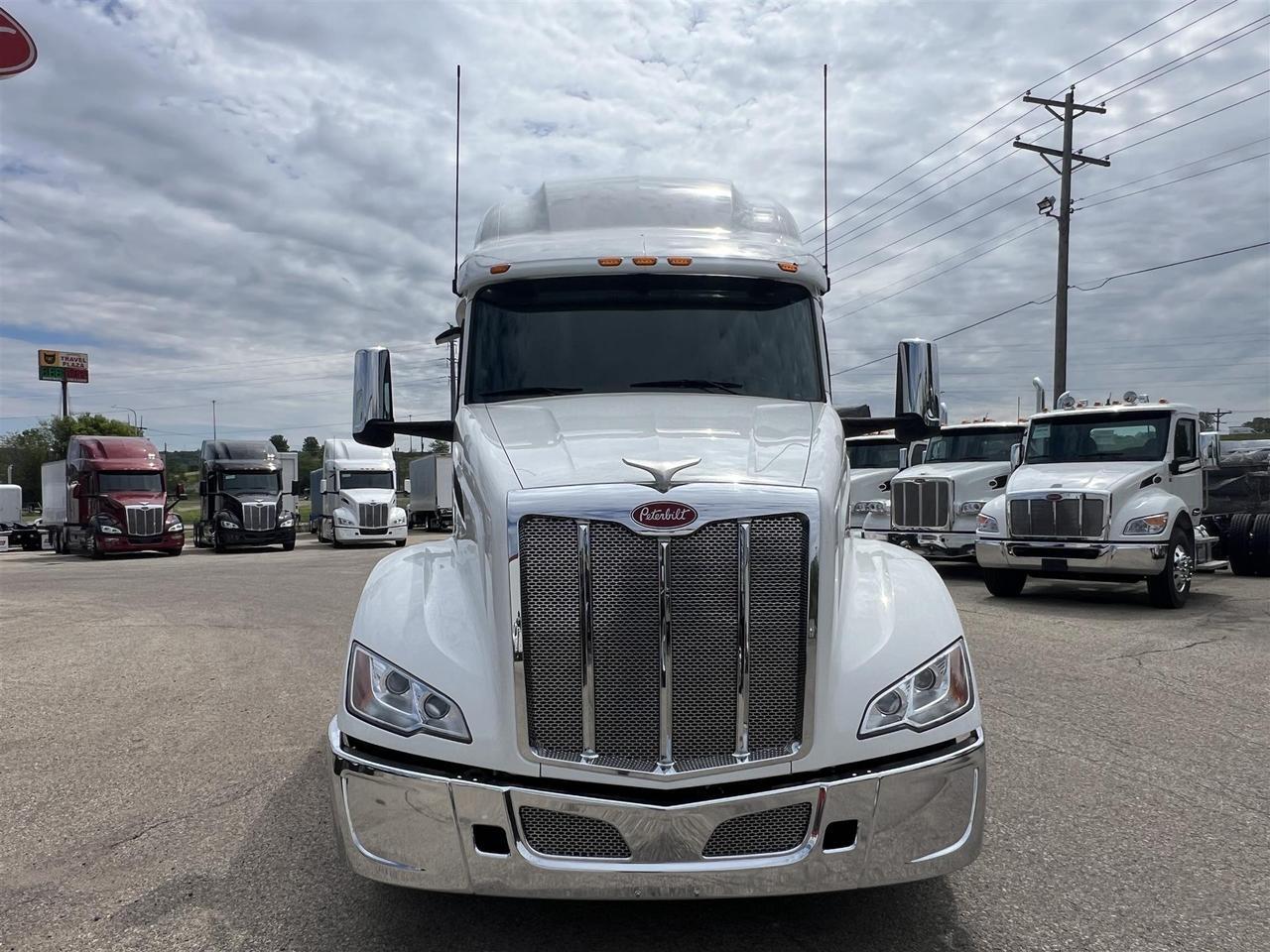 2023 Peterbilt 579