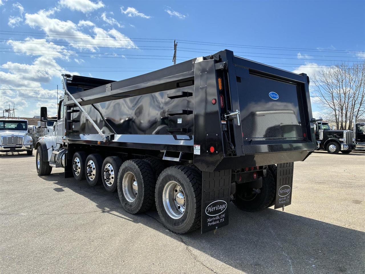2025 Peterbilt 567 in South St. Paul, MN — photo 2