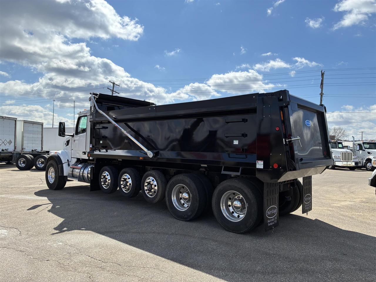 2025 Peterbilt 567 in South St. Paul, MN — photo 2