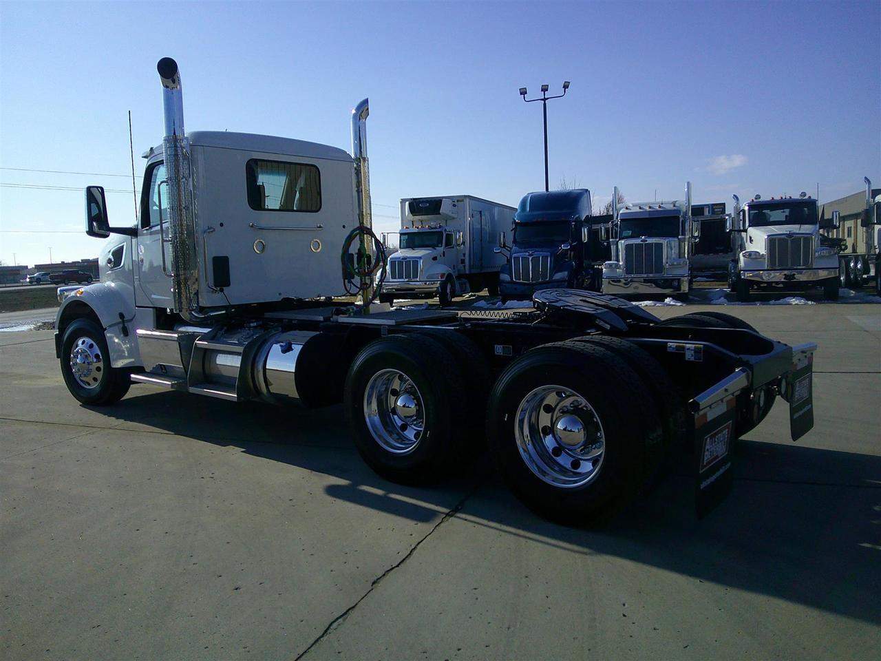 2027 Peterbilt 567 in Fargo, ND — photo 5
