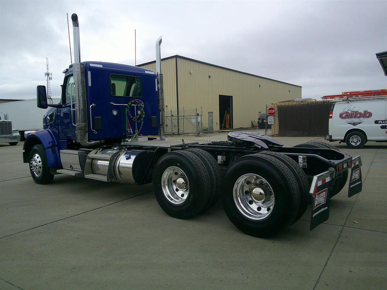 2027 Peterbilt 567 in Fargo, ND — photo 5