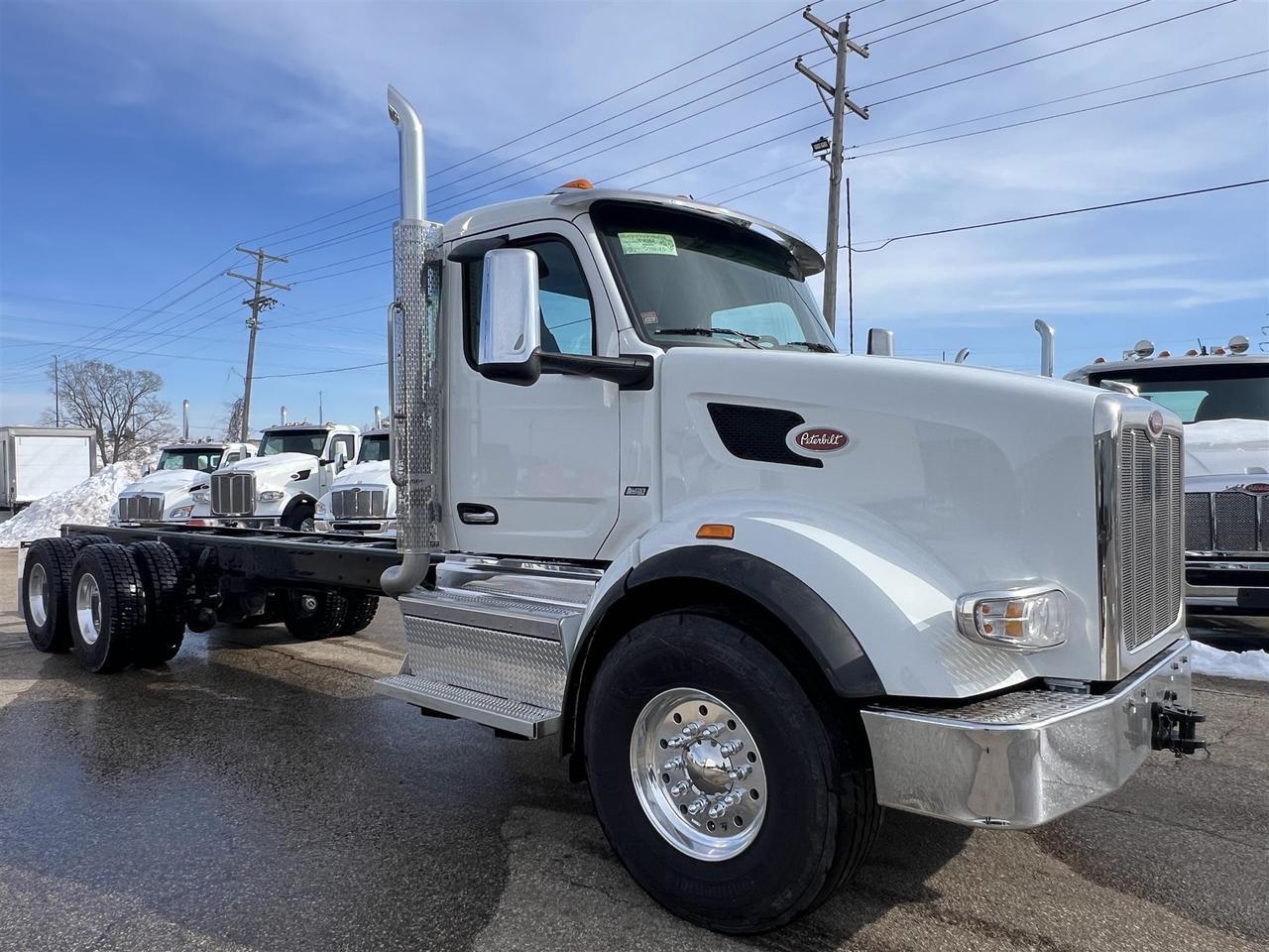 2027 Peterbilt 567 in South St. Paul, MN — photo 2