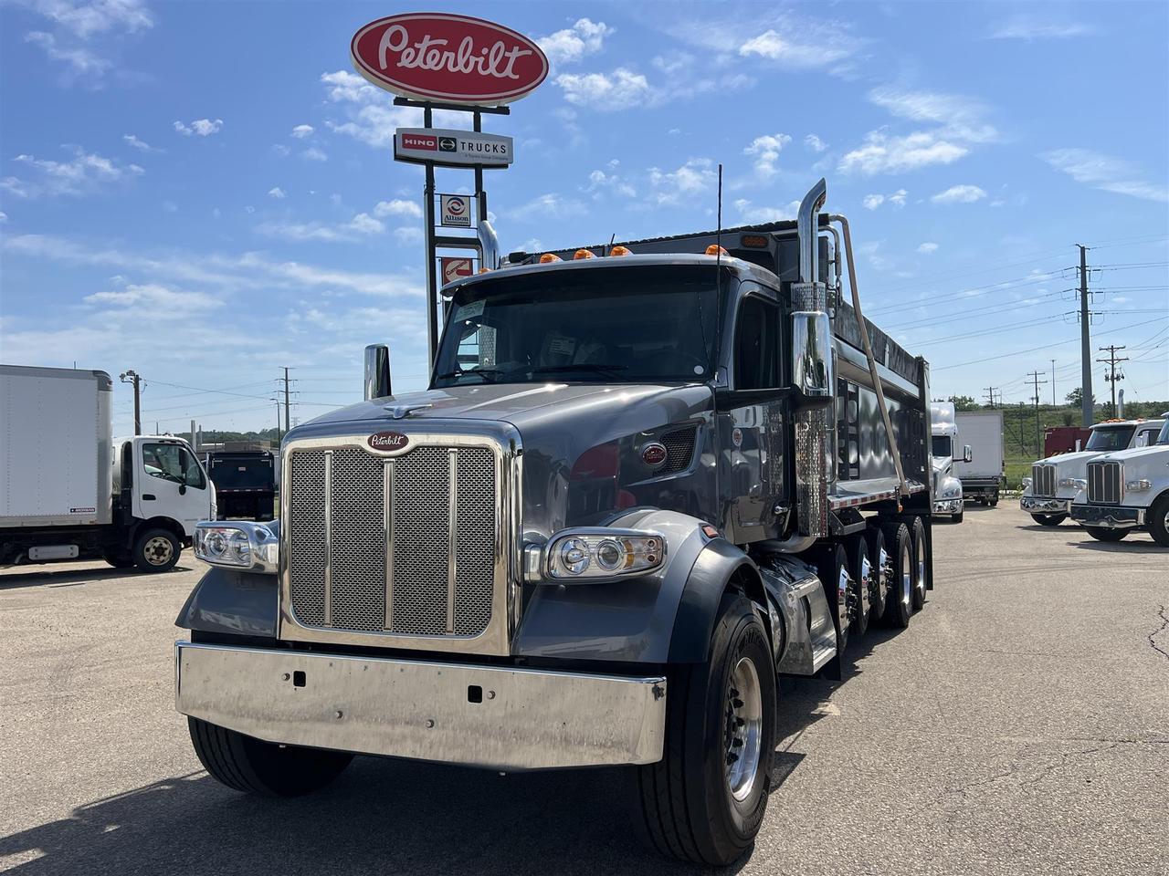 2027 Peterbilt 567