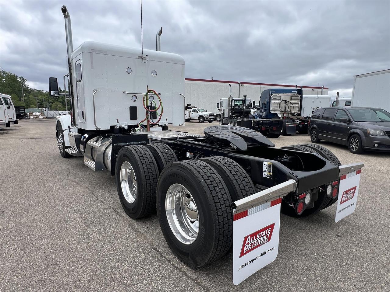 2027 Peterbilt 567 in South St. Paul, MN — photo 4