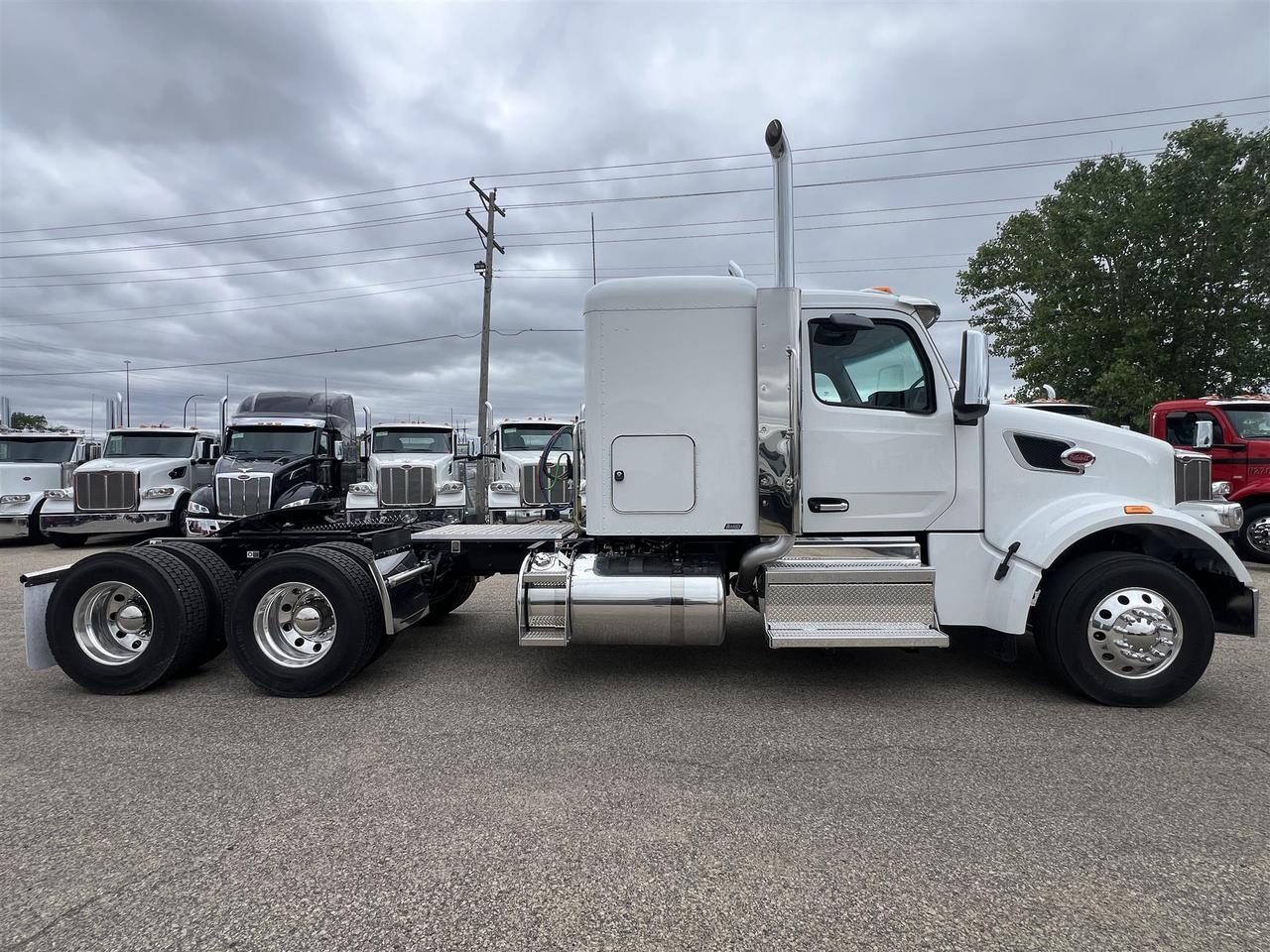 2027 Peterbilt 567 in South St. Paul, MN — photo 3