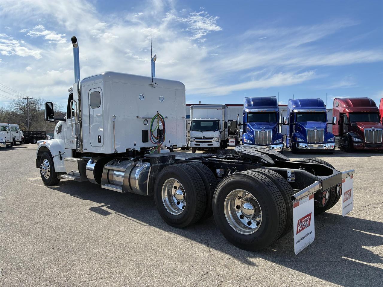 2027 Peterbilt 567 in South St. Paul, MN — photo 2