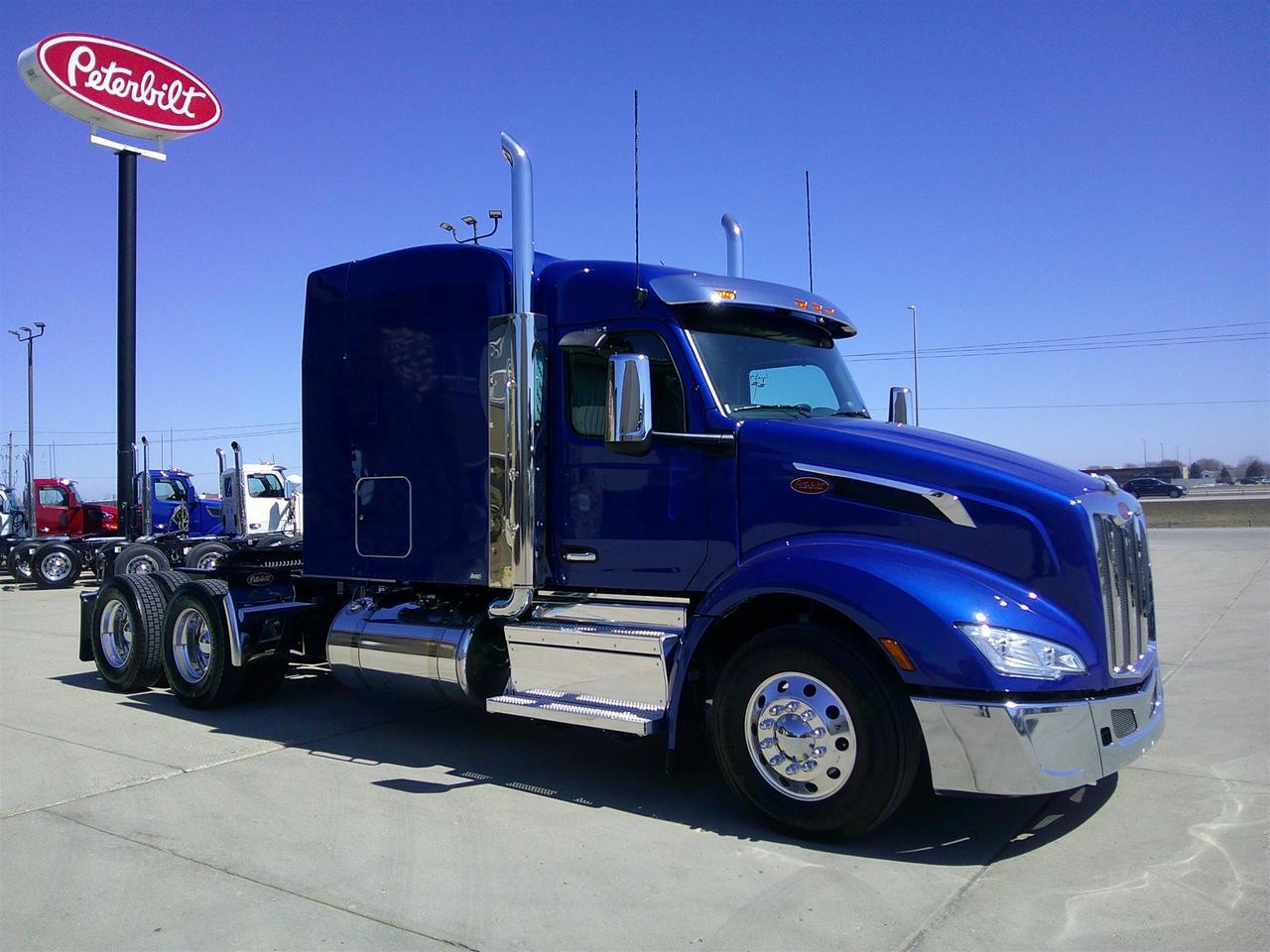 2027 Peterbilt 579