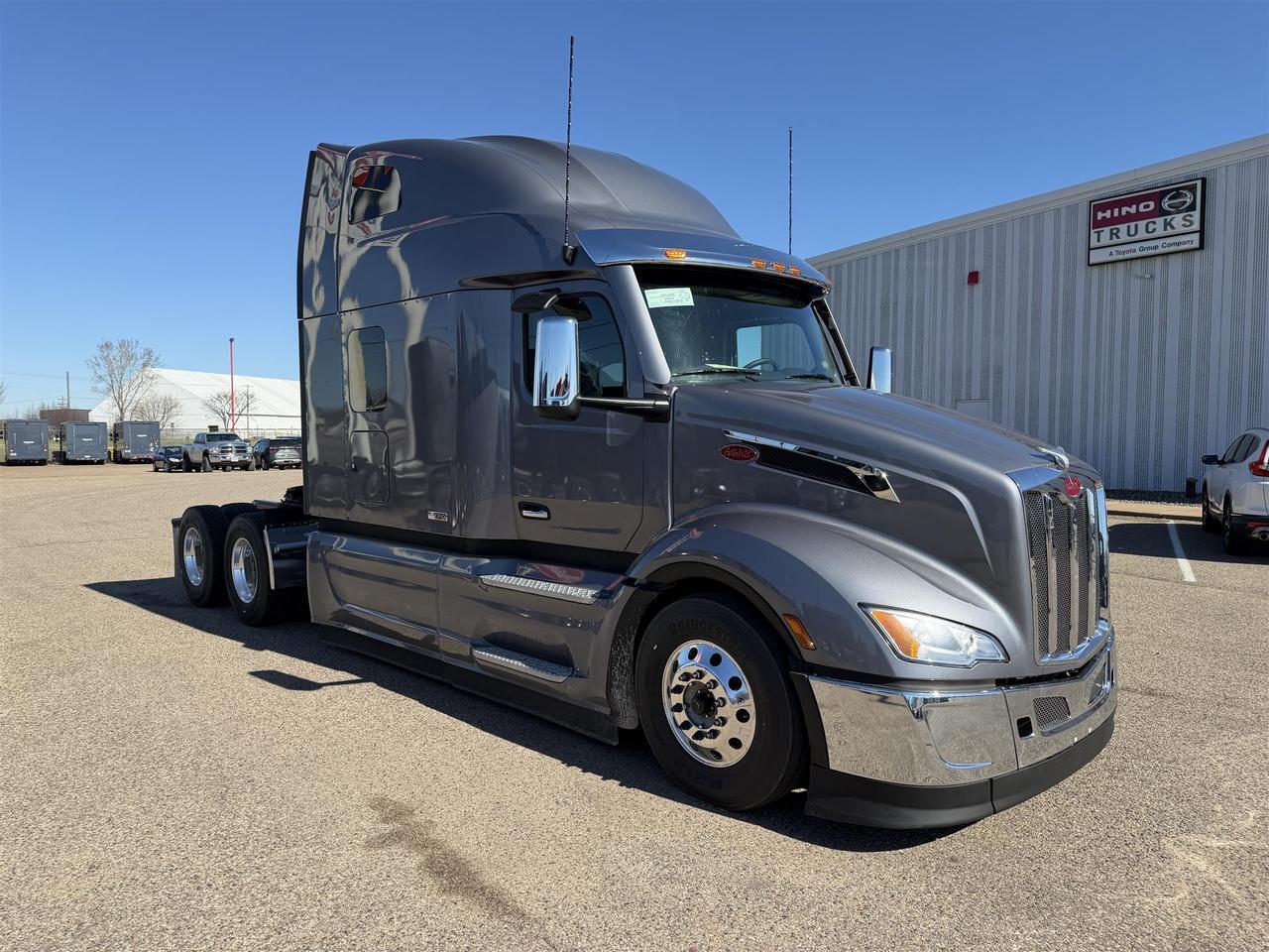 2027 Peterbilt 579
