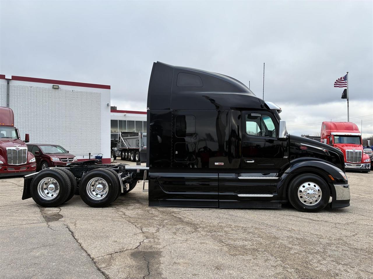 2027 Peterbilt 579 in Fargo, ND — photo 6