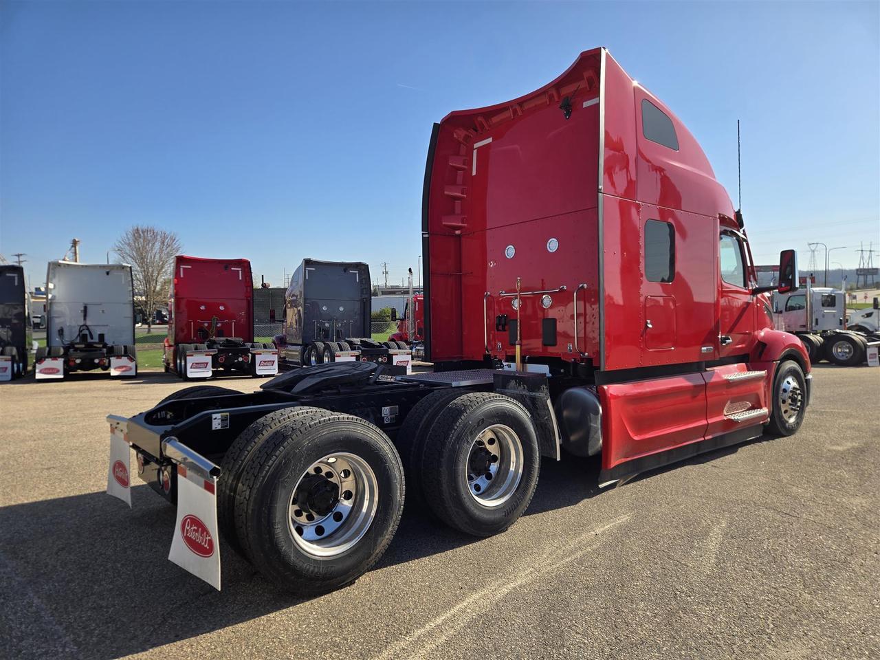 2027 Peterbilt 579 in South St. Paul, MN — photo 7