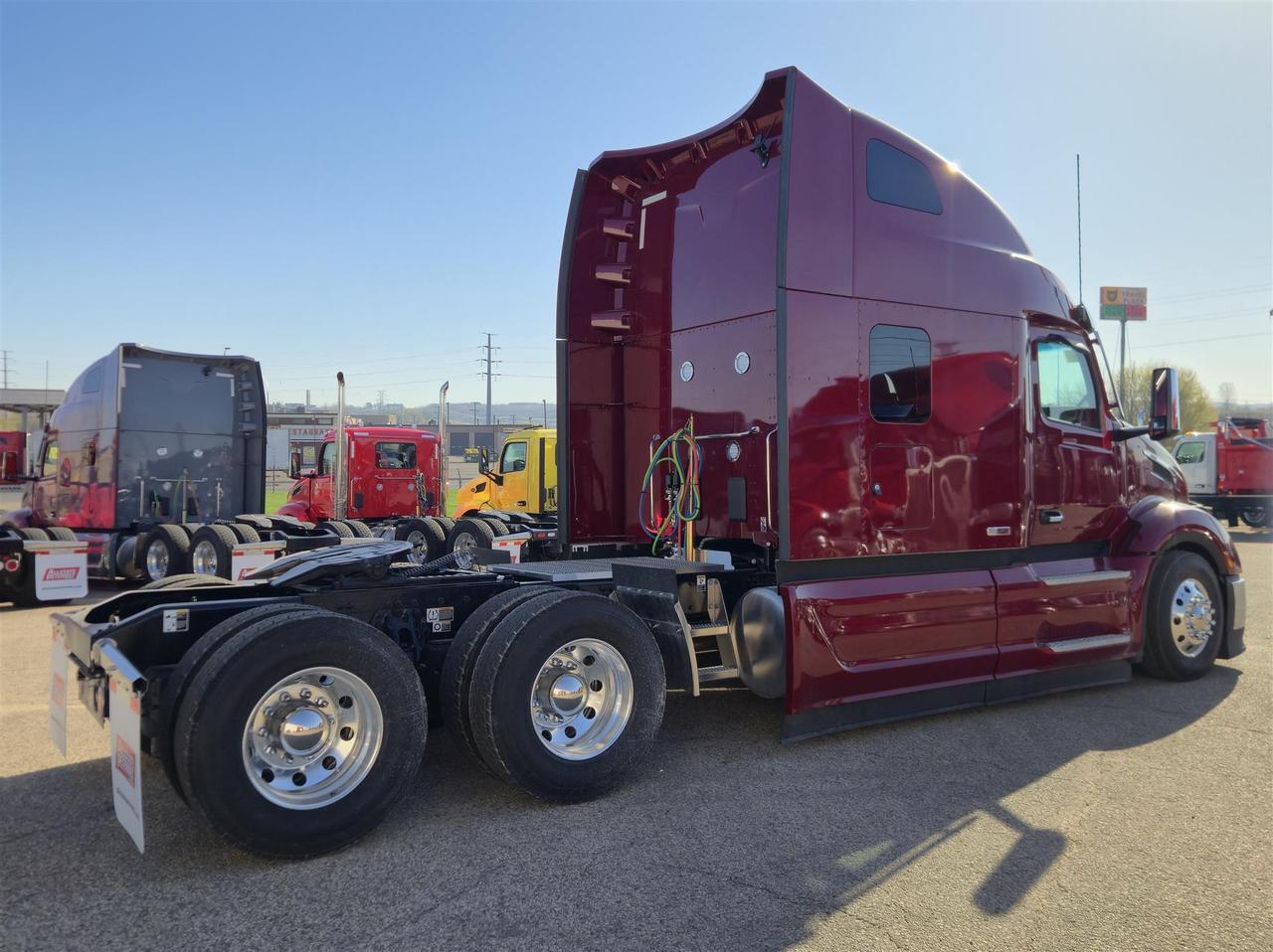 2027 Peterbilt 579 in South St. Paul, MN — photo 5