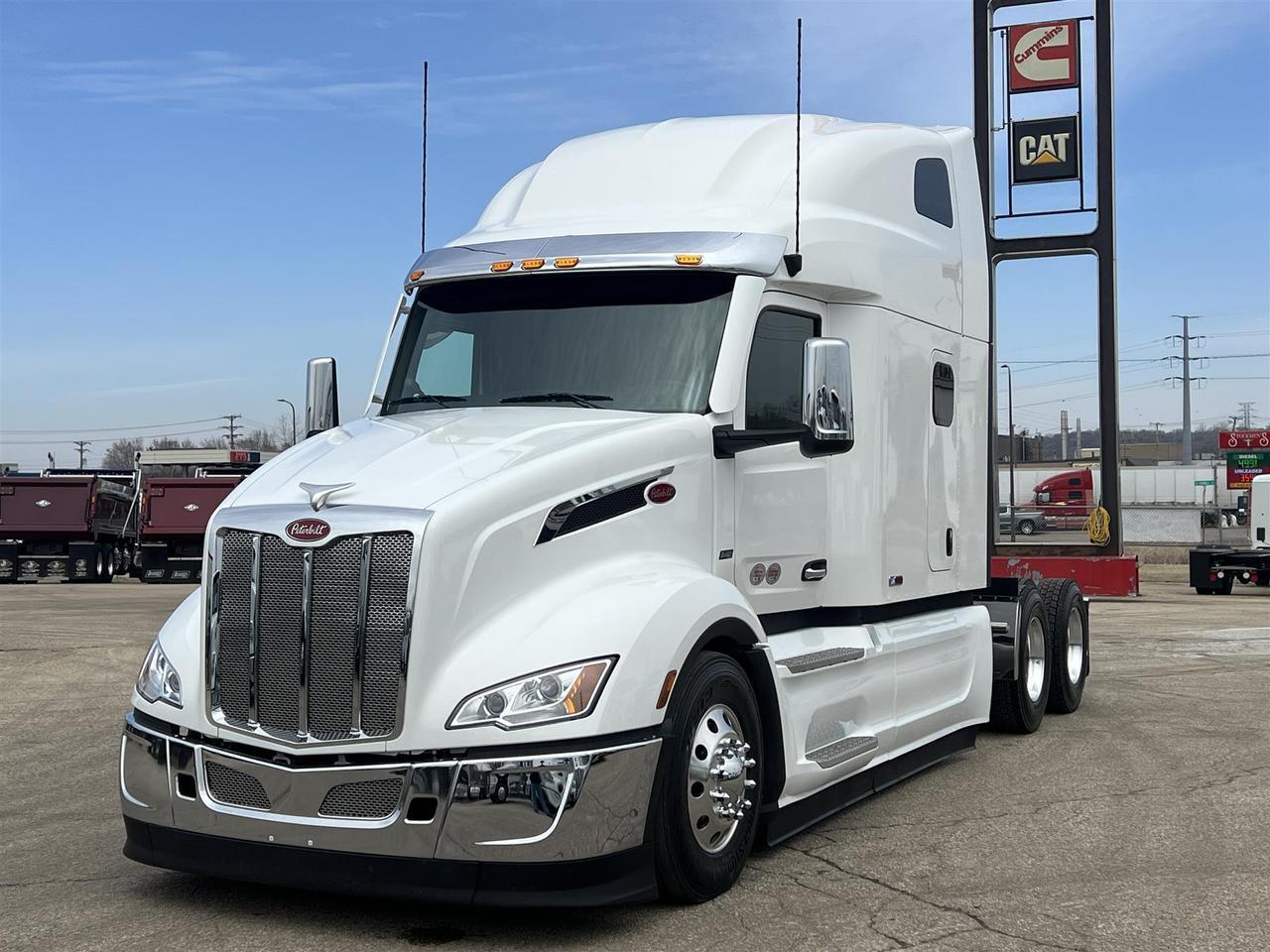 2027 Peterbilt 579 in South St. Paul, MN — photo 12
