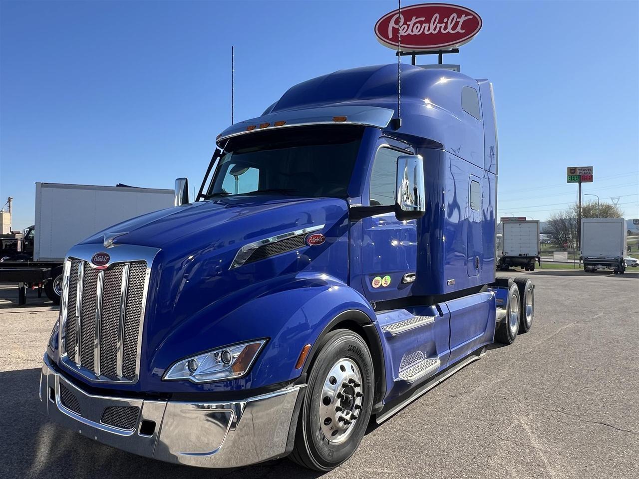 2027 Peterbilt 579 in South St. Paul, MN — photo 12