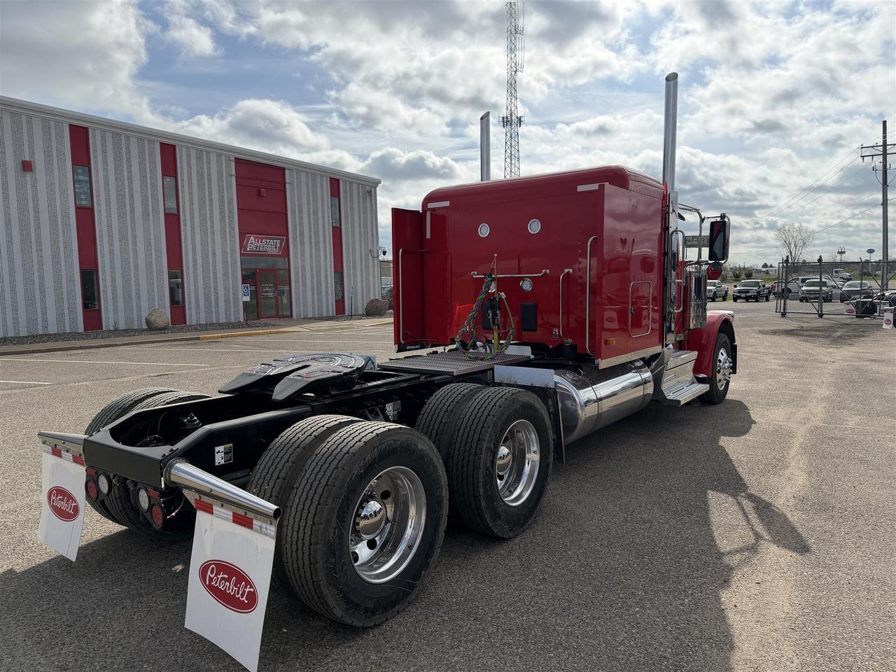 2027 Peterbilt 589 in Eau Claire, WI — photo 3