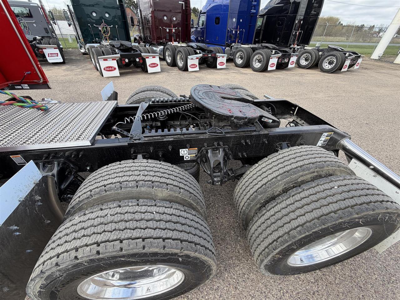 2027 Peterbilt 589 in Eau Claire, WI — photo 4