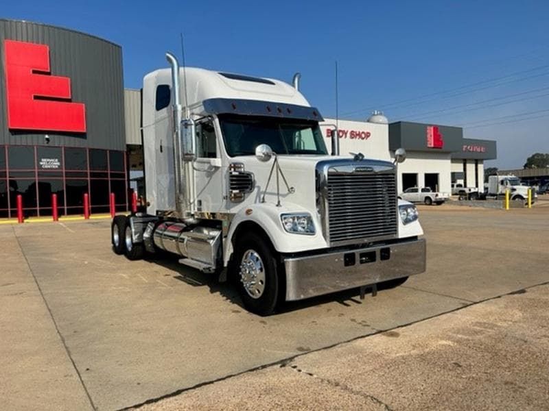 2022 Freightliner 122SD in Jackson — photo 2