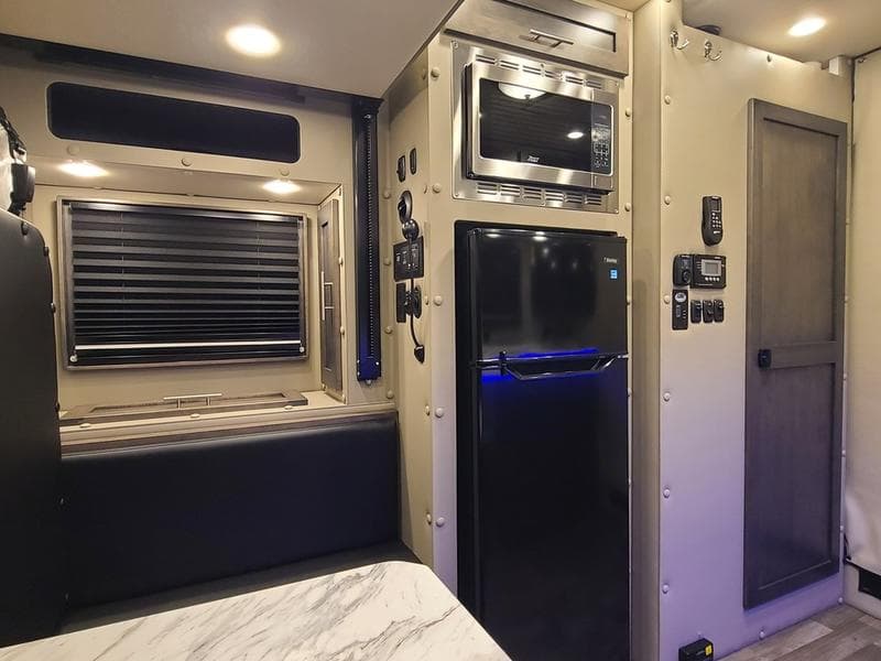 2026 Freightliner Cascadia in Columbus, OH — photo 8