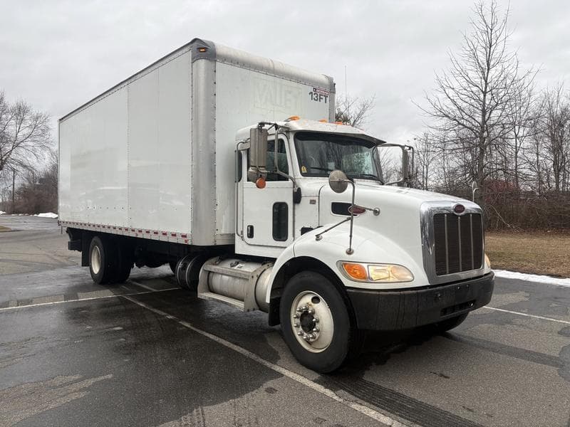 2017 Peterbilt 337