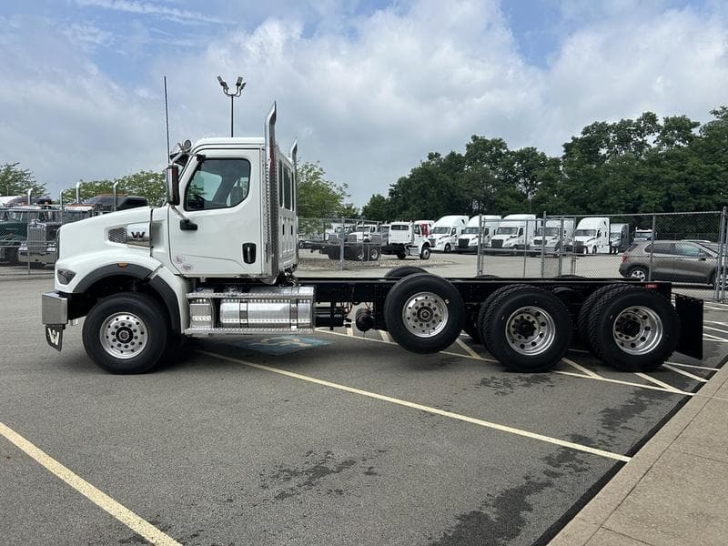 2026 Western Star 49X in Pittsburgh, PA — photo 7