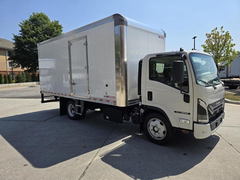 2025 Isuzu NRR