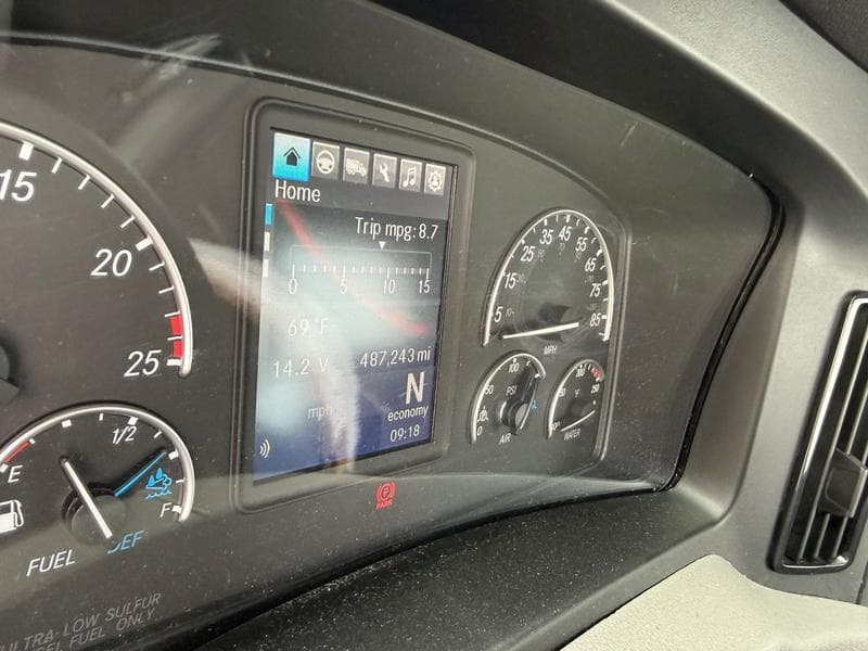 2021 Freightliner Cascadia in Walton, KY — photo 6