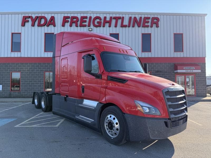 2026 Freightliner Cascadia in Pittsburgh, PA — photo 2