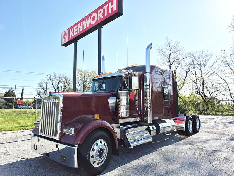 2021 Kenworth W900