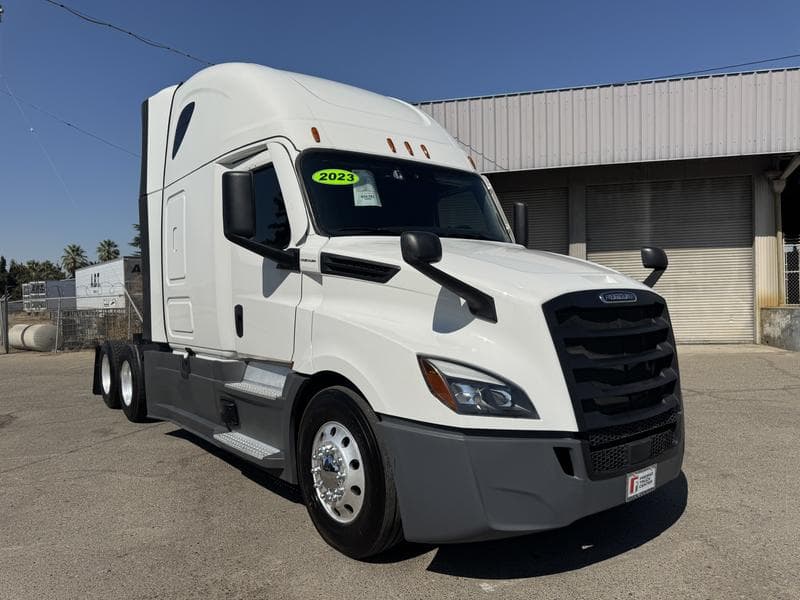 2023 Freightliner Cascadia