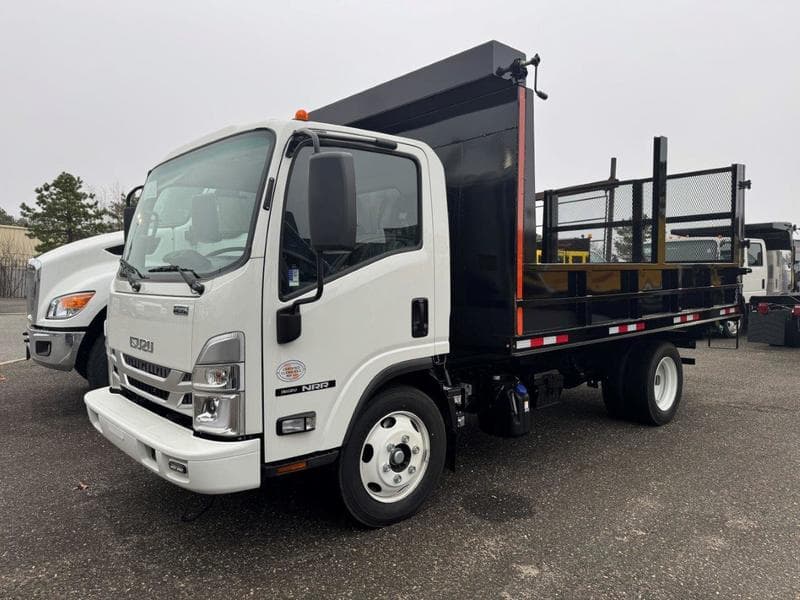 2024 Isuzu NRR