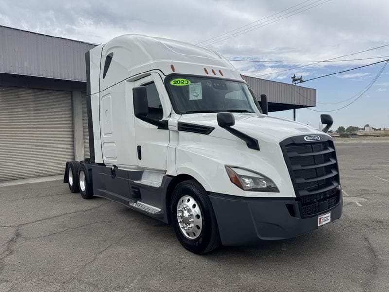 2023 Freightliner Cascadia