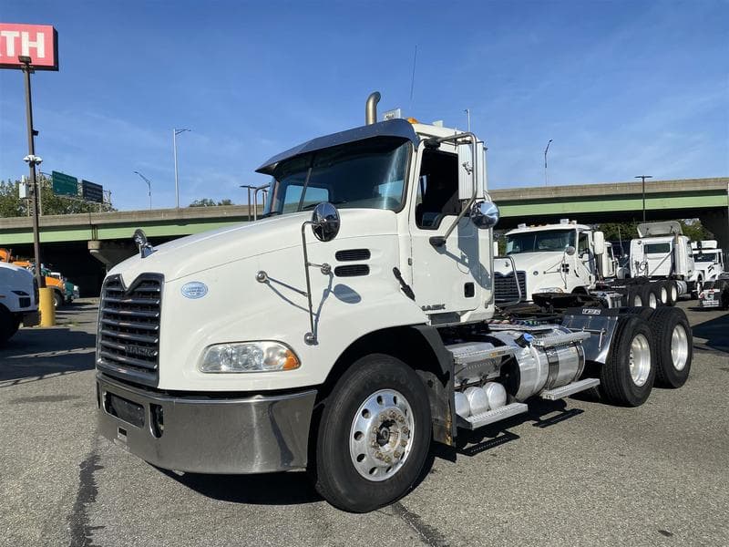 2016 Mack Pinnacle