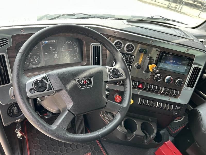 2025 Western Star 49X in Pittsburgh, PA — photo 5